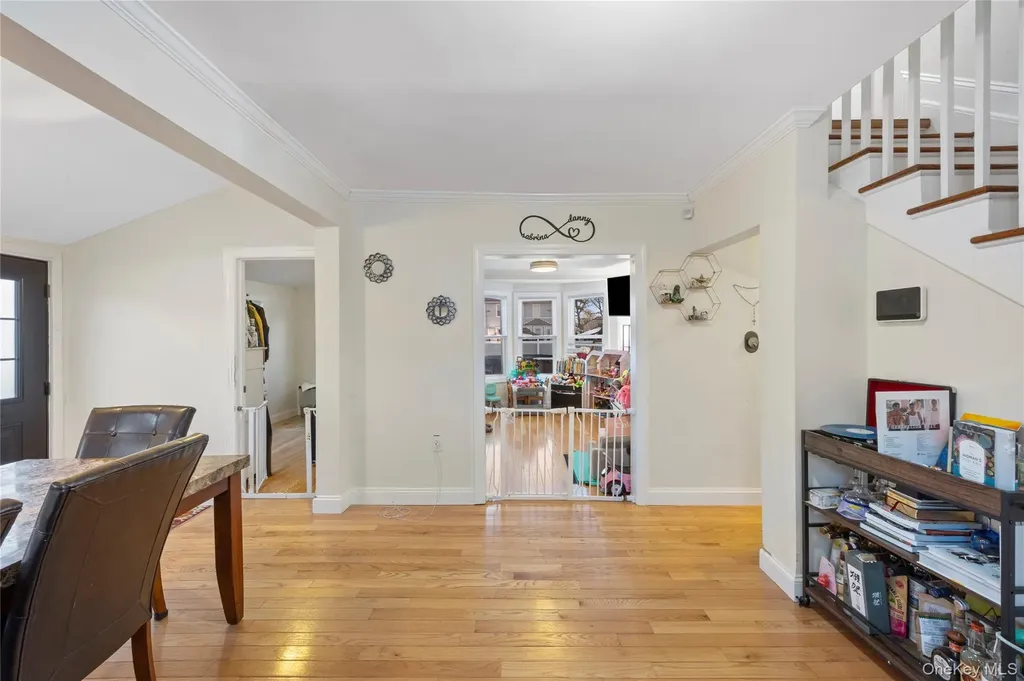 23 Pineview Boulevard Central Islip NY 11722