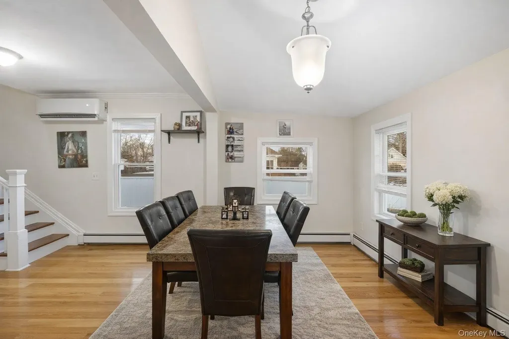 23 Pineview Boulevard Central Islip NY 11722