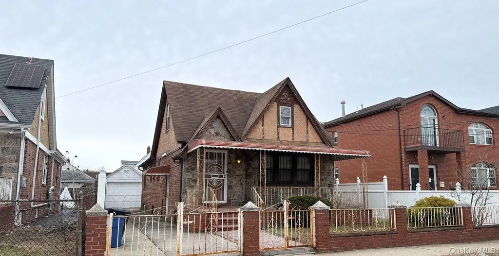 135-15 220th Place Laurelton NY 11413
