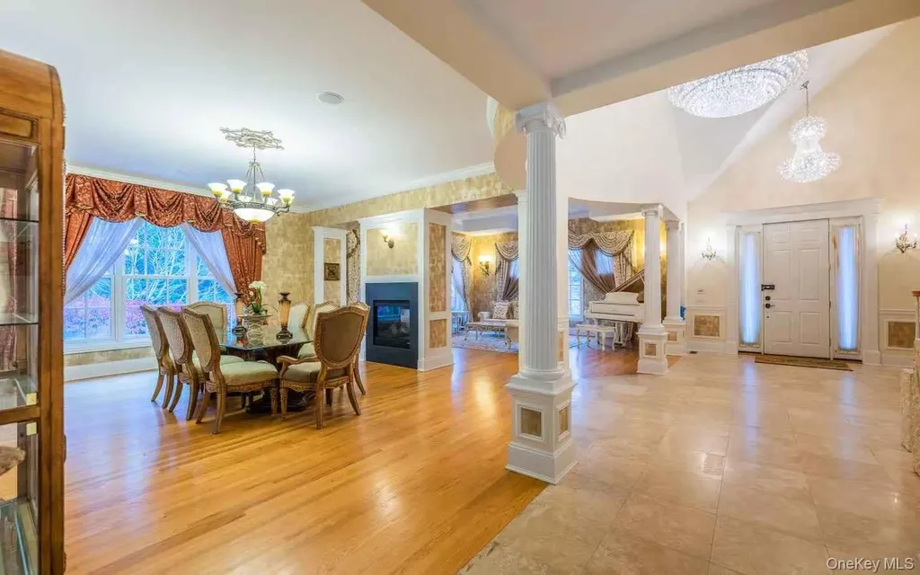 5 Westgate Road Muttontown NY 11791