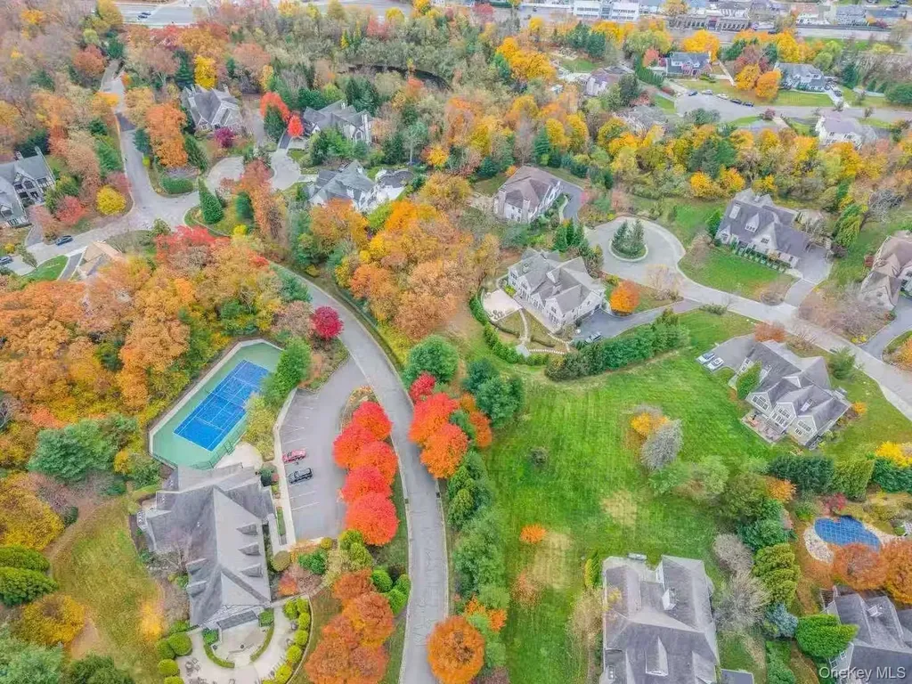 5 Westgate Road Muttontown NY 11791