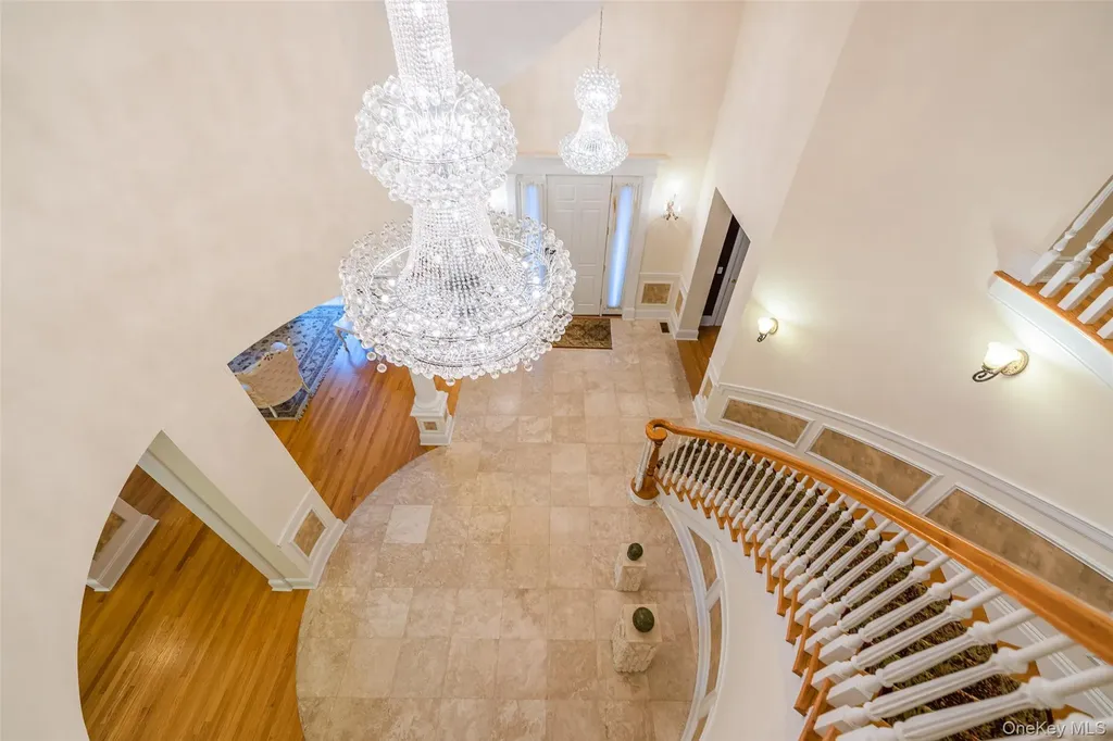 5 Westgate Road Muttontown NY 11791