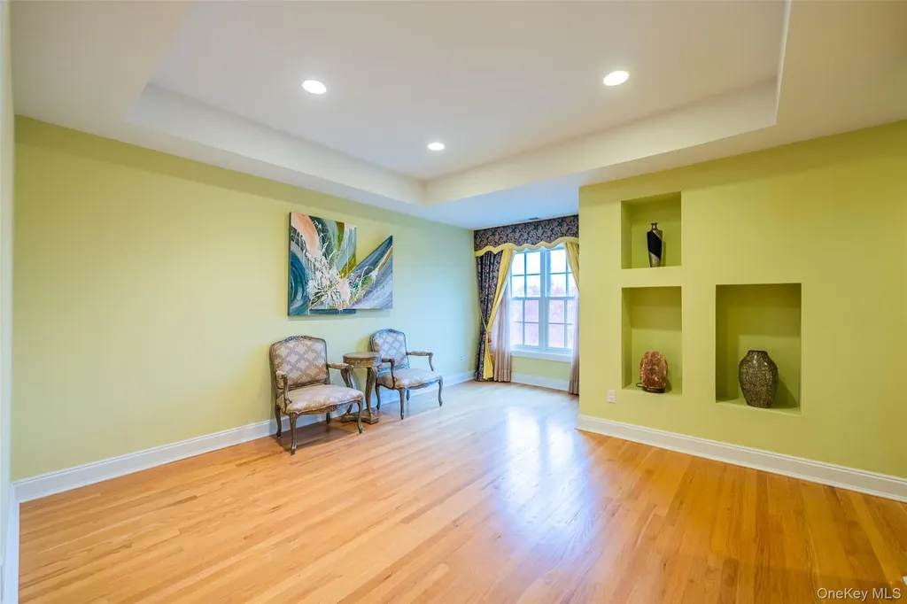 5 Westgate Road Muttontown NY 11791