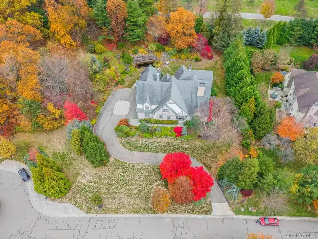 5 Westgate Road Muttontown NY 11791