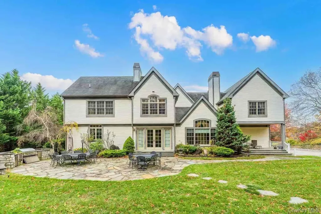 5 Westgate Road Muttontown NY 11791