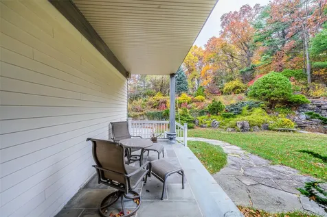 5 Westgate Road Muttontown NY 11791