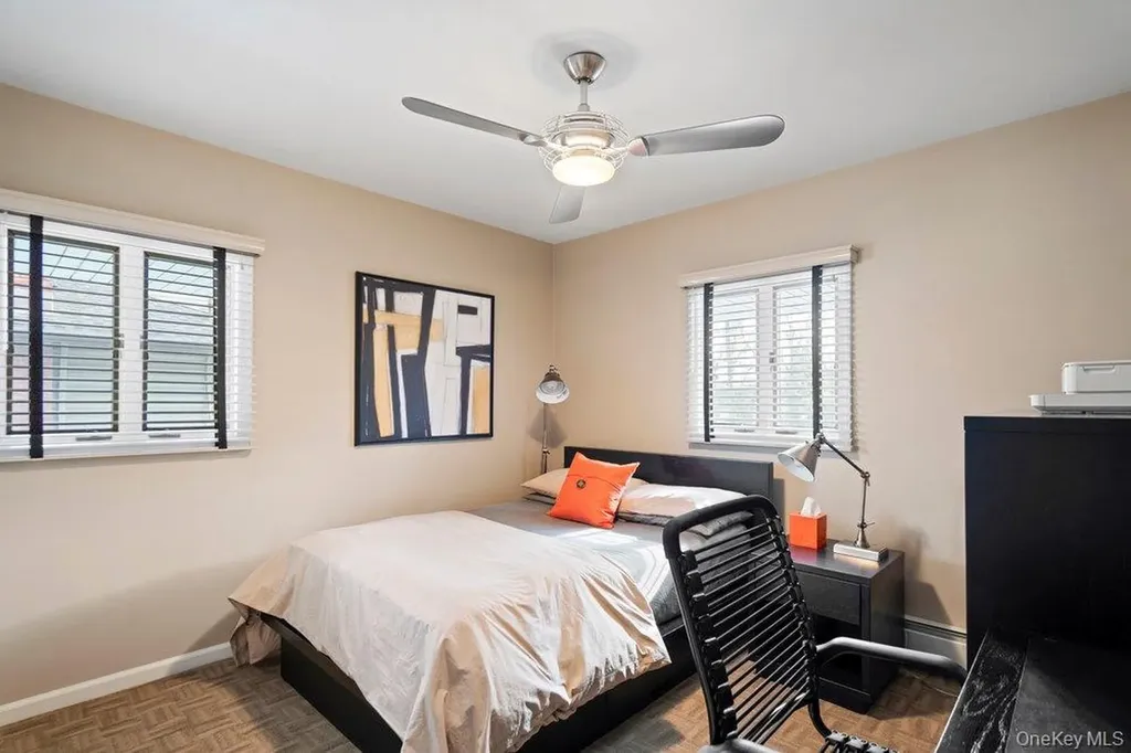 31 Prescott Place Old Bethpage NY 11804