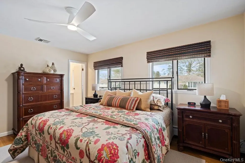 31 Prescott Place Old Bethpage NY 11804