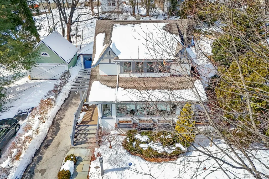 30 Myrtle Boulevard Larchmont NY 10538