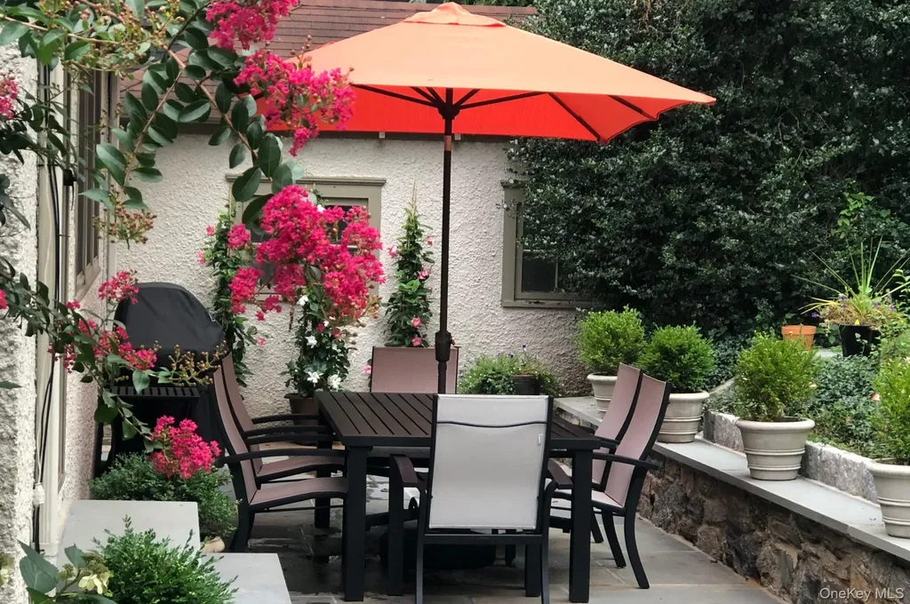 30 Myrtle Boulevard Larchmont NY 10538