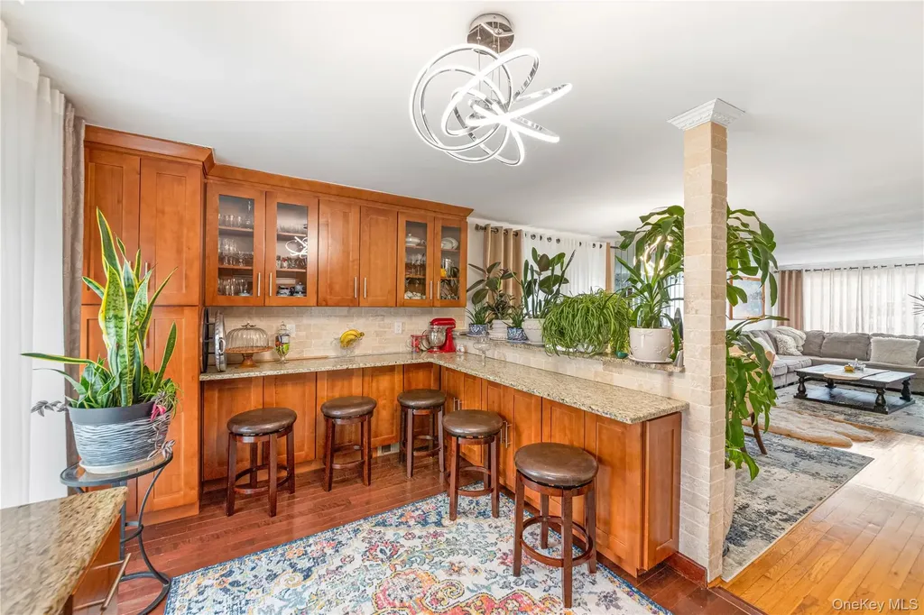 204 Sommer Avenue Staten Island NY 10314
