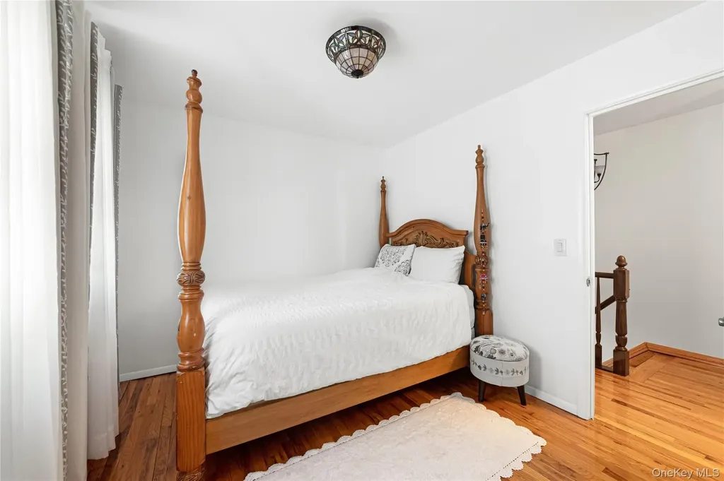 204 Sommer Avenue Staten Island NY 10314