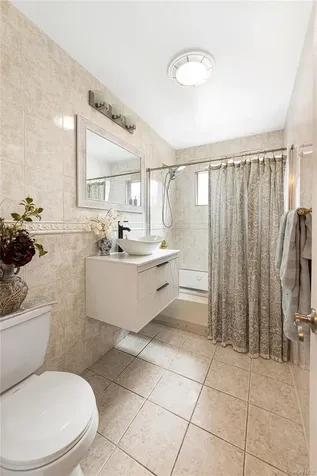 204 Sommer Avenue Staten Island NY 10314