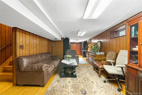 204 Sommer Avenue Staten Island NY 10314
