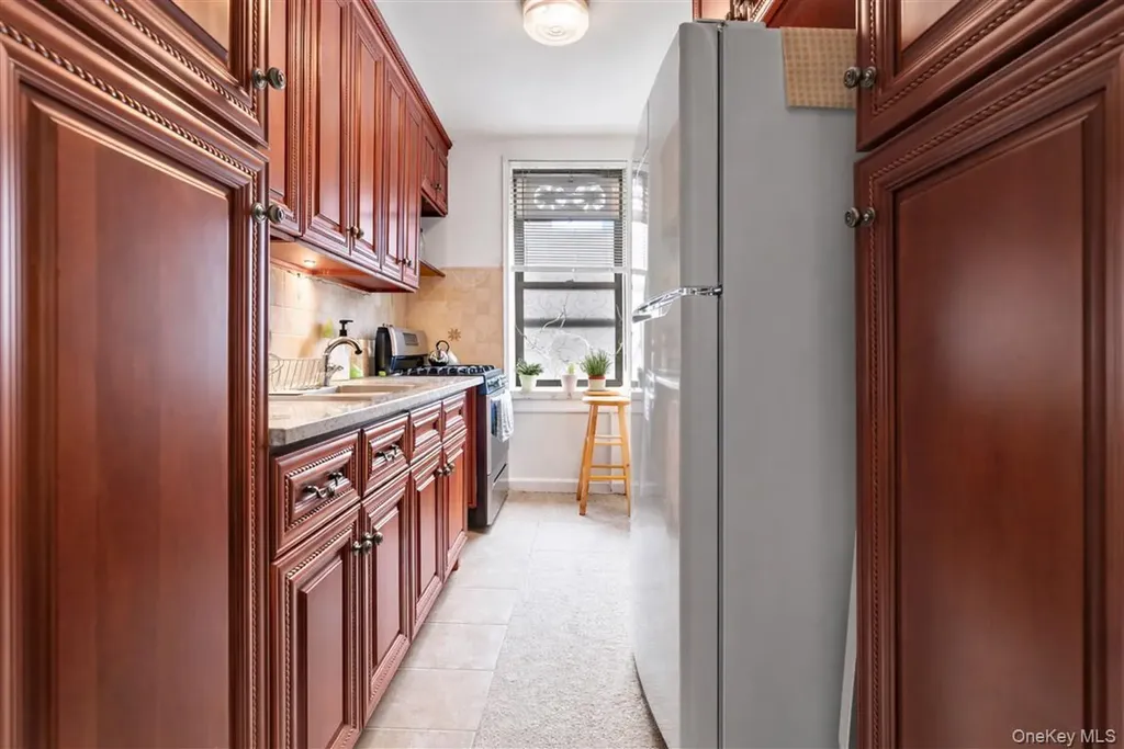 141-05 Pershing Crescent Briarwood NY 11435