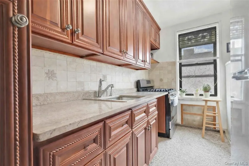 141-05 Pershing Crescent Briarwood NY 11435