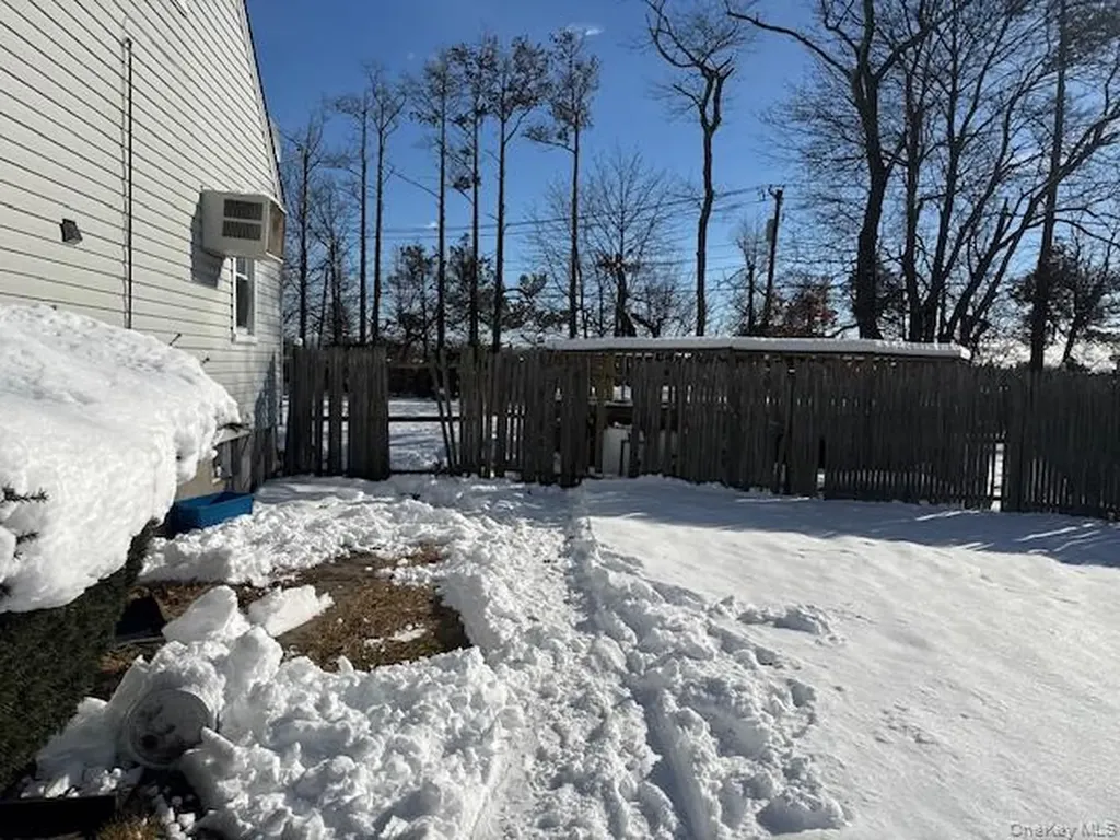 48 Cliff Avenue Hempstead NY 11550