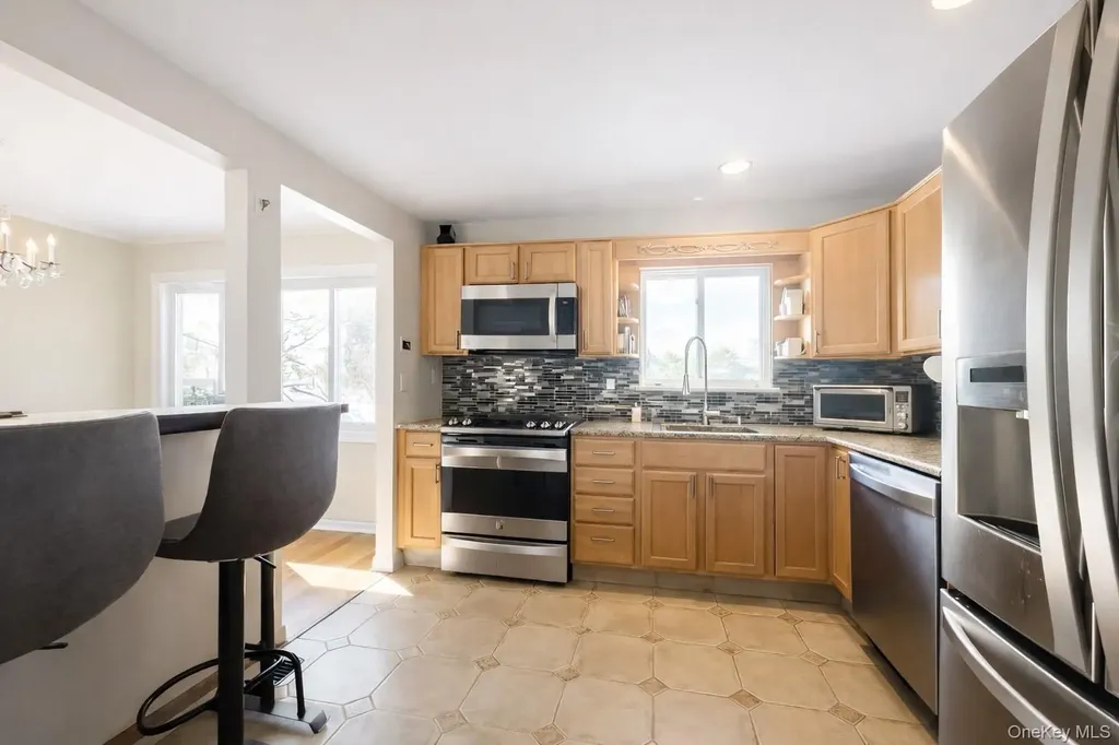 24 Willets Avenue Syosset NY 11791