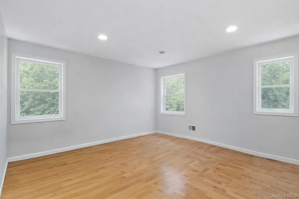 153 S Pascack Road Nanuet NY 10954