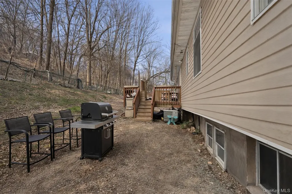 153 S Pascack Road Nanuet NY 10954