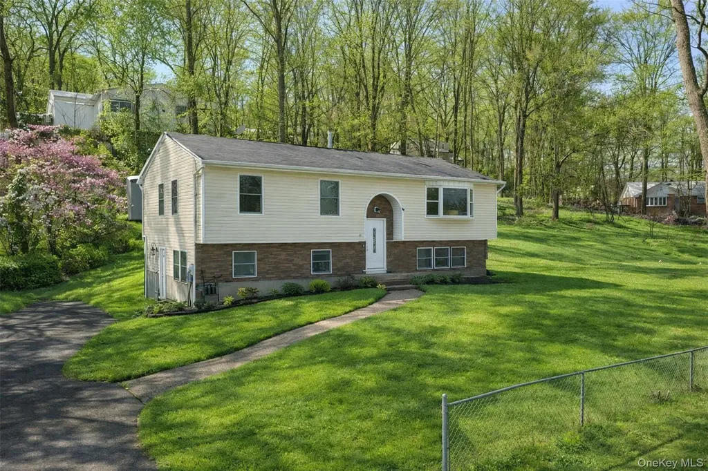 153 S Pascack Road Nanuet NY 10954