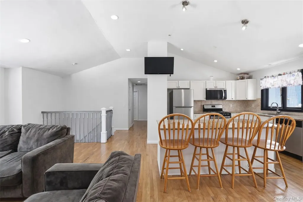 153 S Pascack Road Nanuet NY 10954