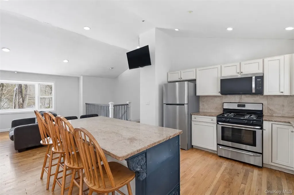153 S Pascack Road Nanuet NY 10954