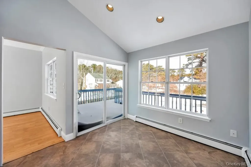 1 Vinyard Way Coram NY 11727