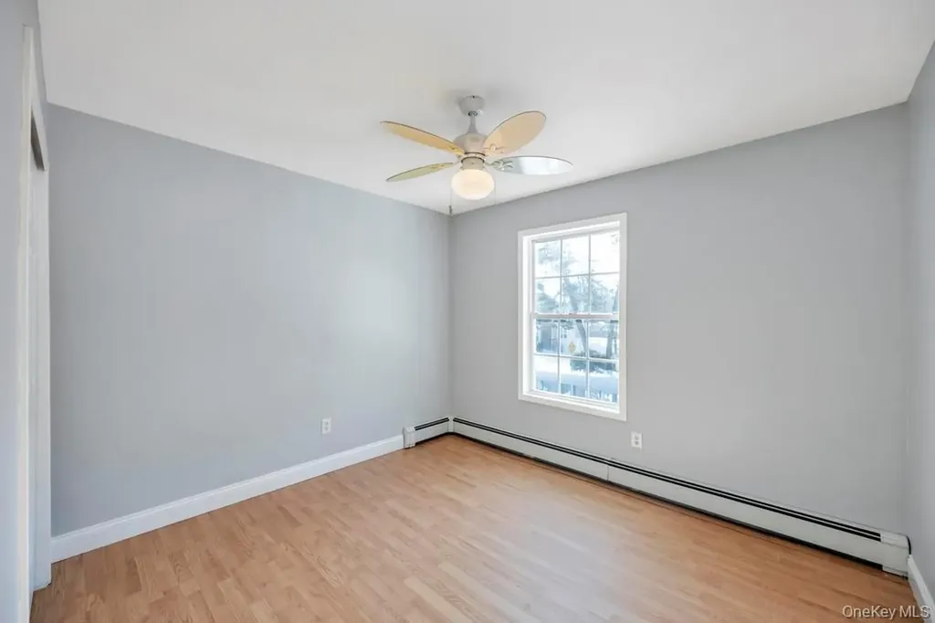 1 Vinyard Way Coram NY 11727