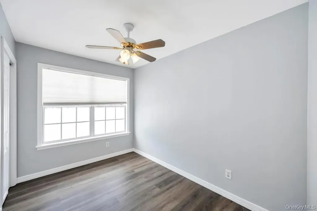 1 Vinyard Way Coram NY 11727