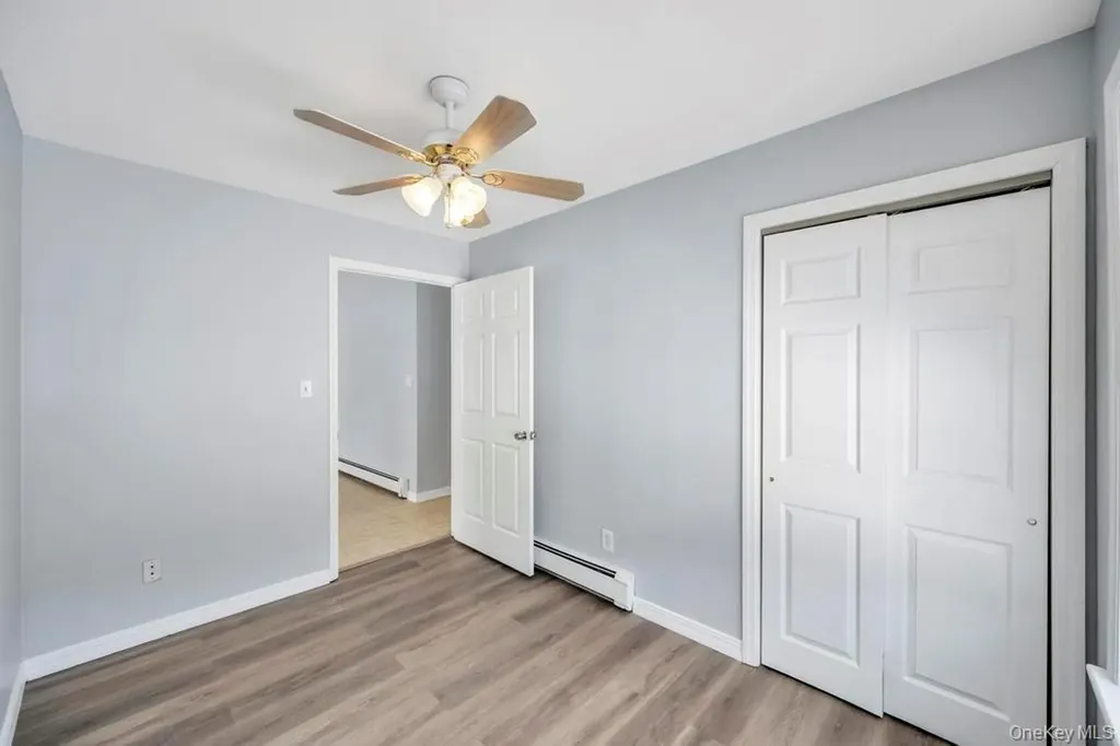 1 Vinyard Way Coram NY 11727