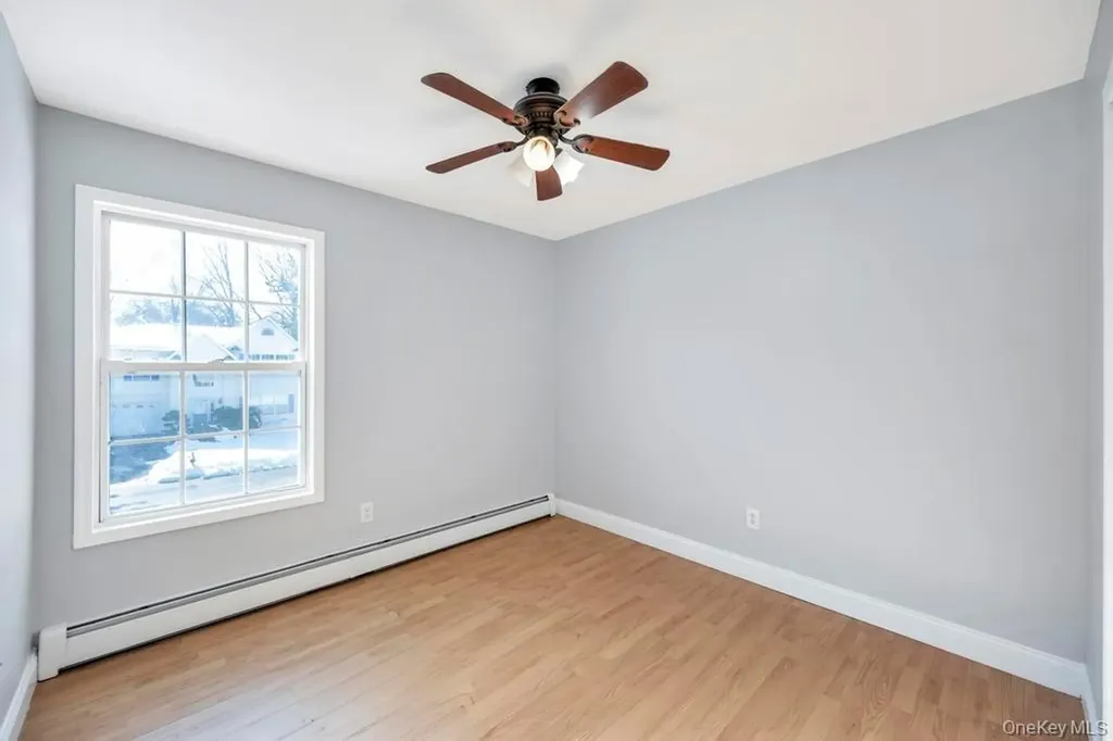 1 Vinyard Way Coram NY 11727