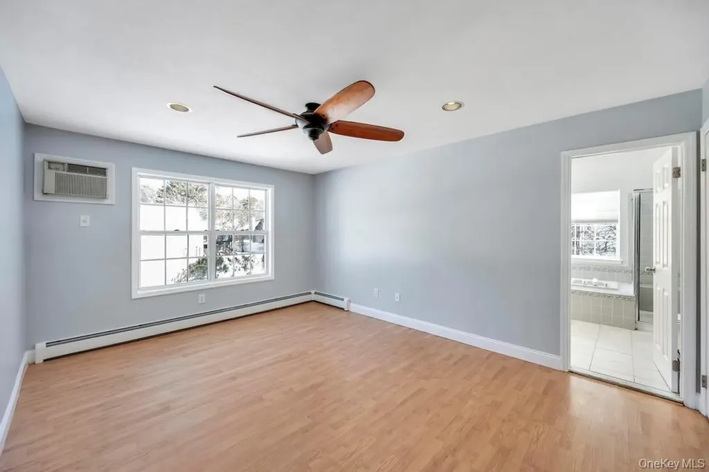 1 Vinyard Way Coram NY 11727