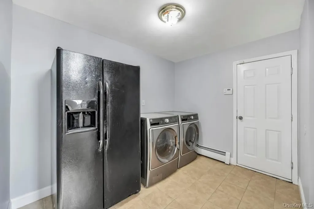 1 Vinyard Way Coram NY 11727
