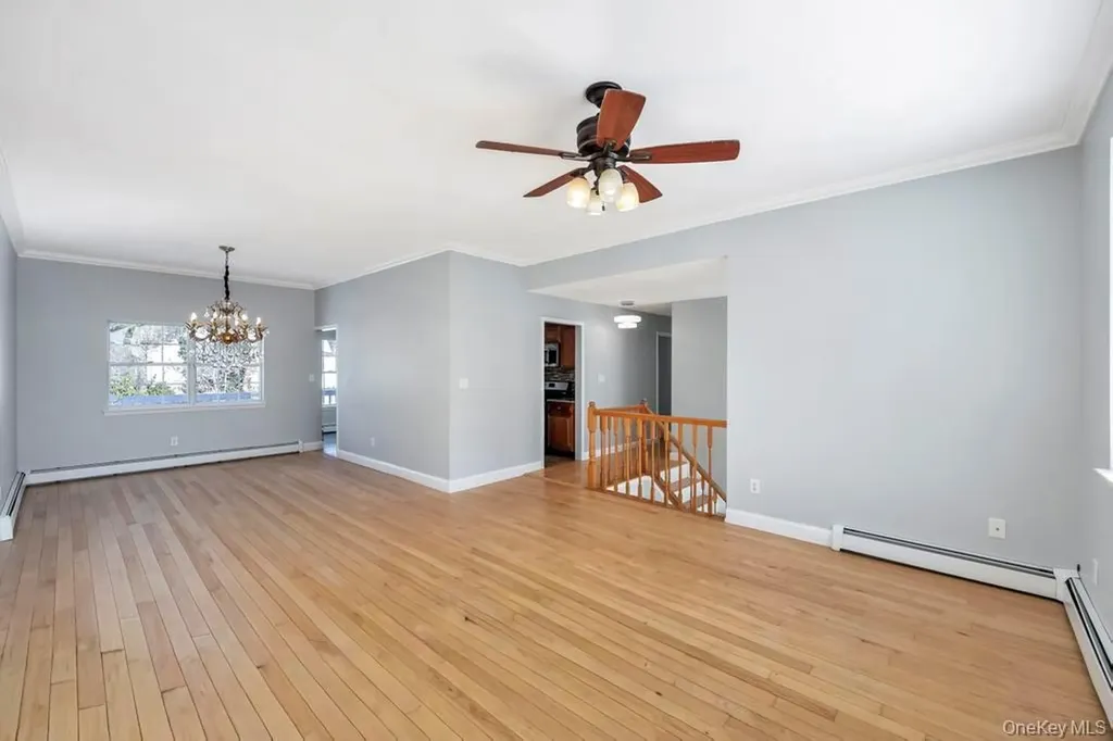 1 Vinyard Way Coram NY 11727