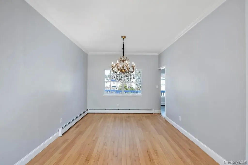 1 Vinyard Way Coram NY 11727