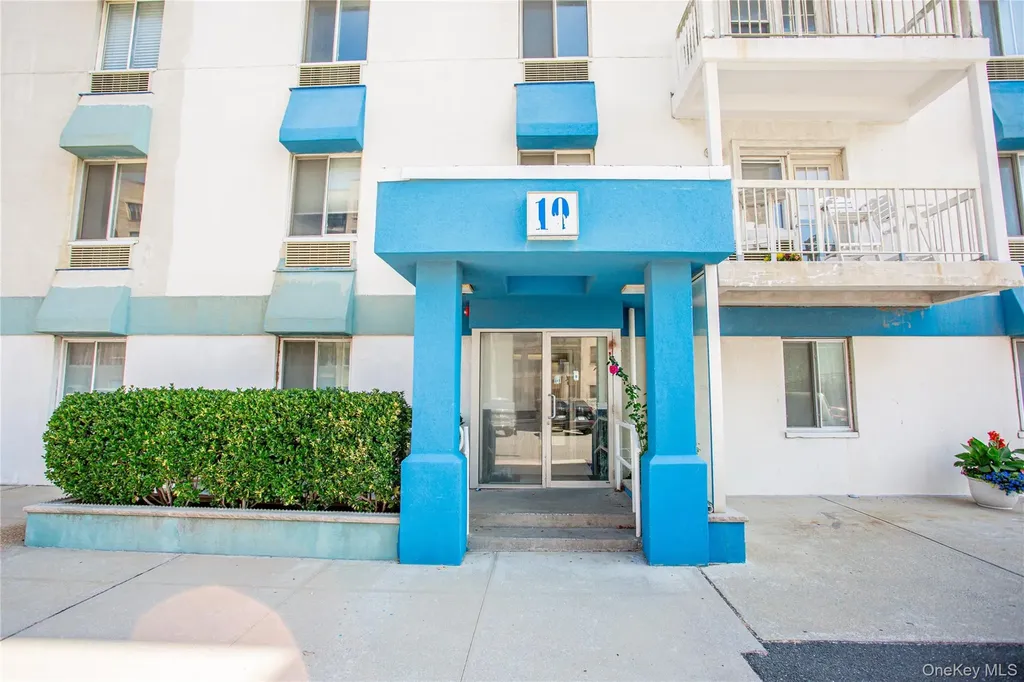 10 Franklin Boulevard Long Beach NY 11561