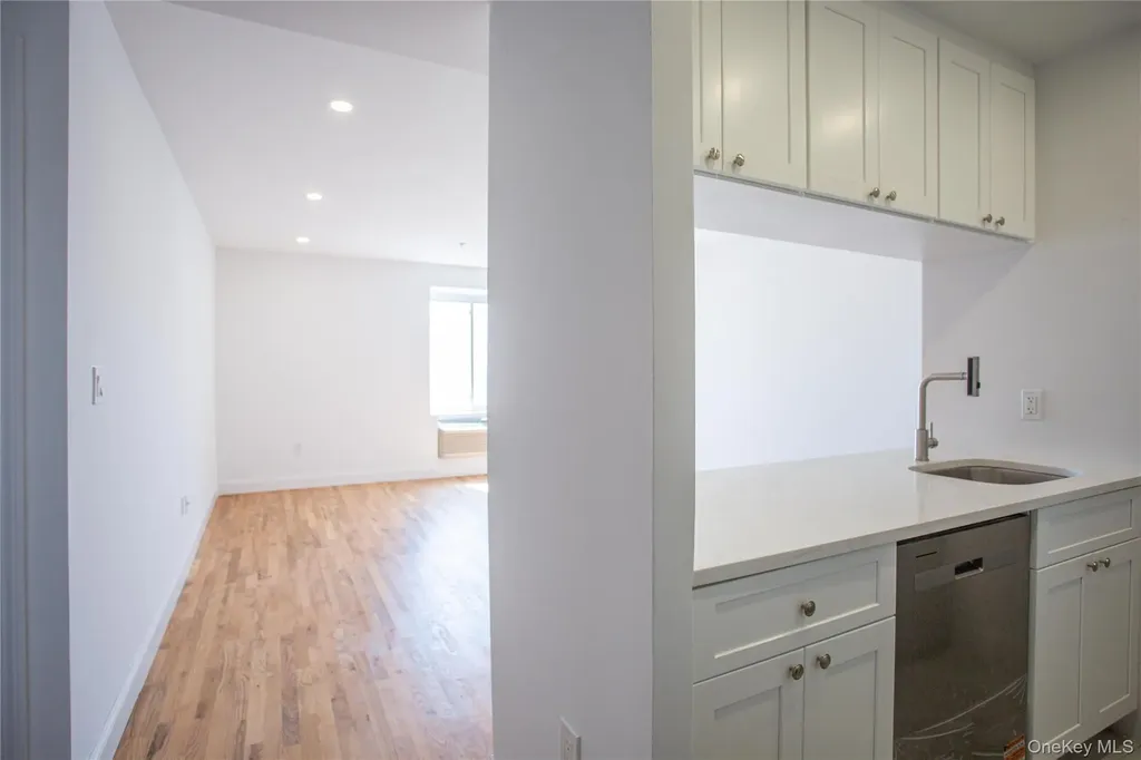 10 Franklin Boulevard Long Beach NY 11561