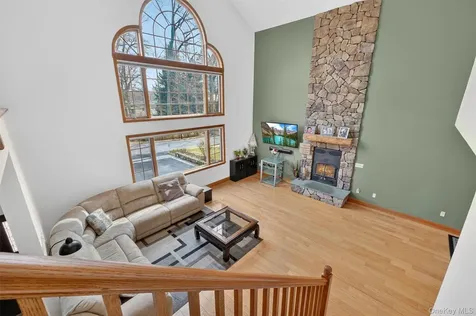23 Ruth Road Cortlandt Manor NY 10567