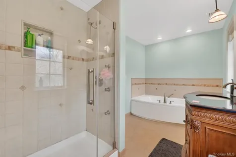 23 Ruth Road Cortlandt Manor NY 10567