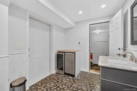 23 Ruth Road Cortlandt Manor NY 10567