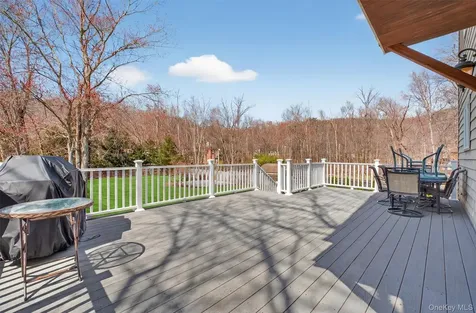 23 Ruth Road Cortlandt Manor NY 10567