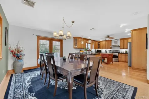 23 Ruth Road Cortlandt Manor NY 10567