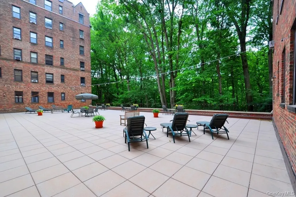 143 Garth Road Scarsdale NY 10583