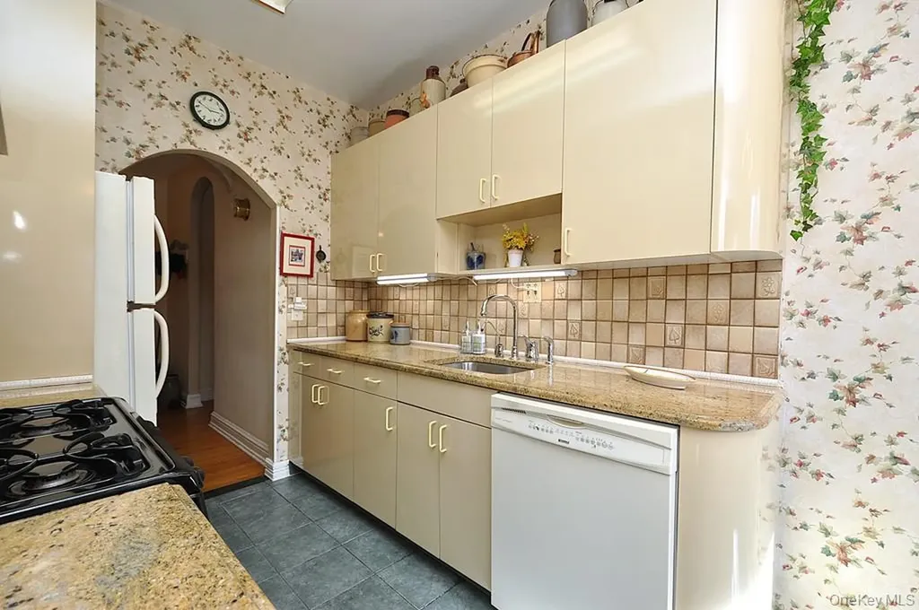 143 Garth Road Scarsdale NY 10583