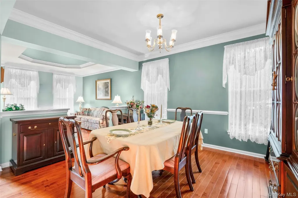 653 Creekside Lane Fishkill NY 12524