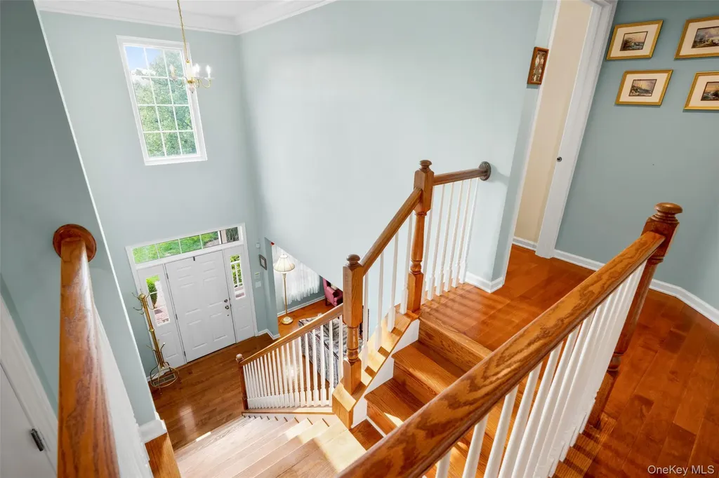 653 Creekside Lane Fishkill NY 12524