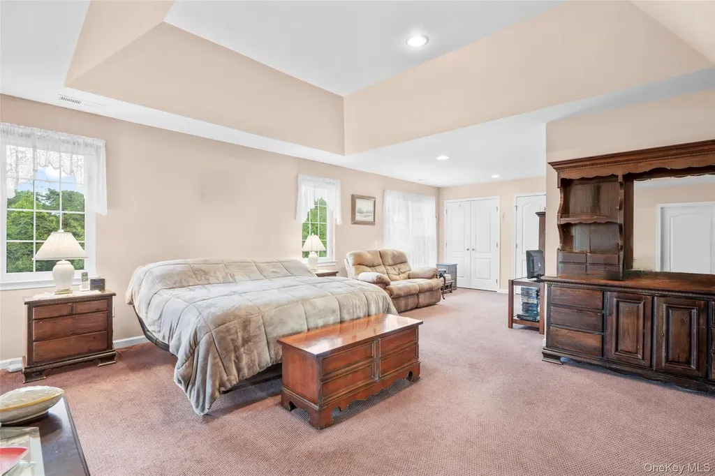 653 Creekside Lane Fishkill NY 12524