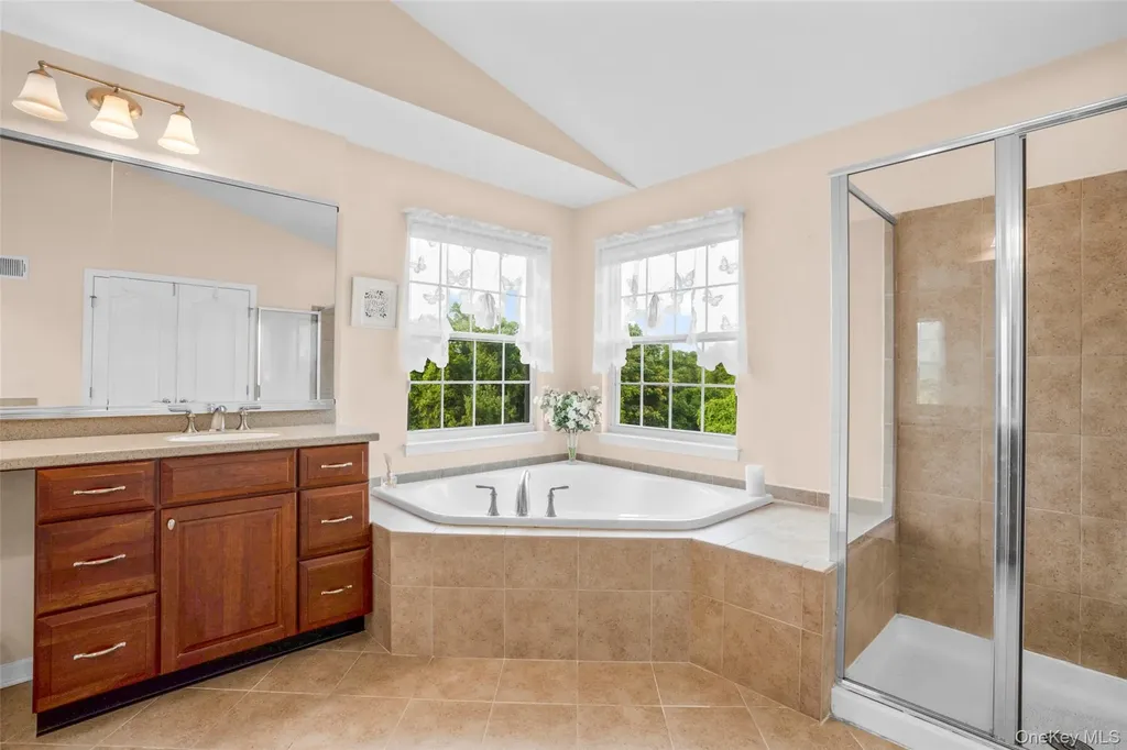 653 Creekside Lane Fishkill NY 12524