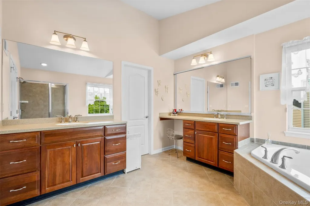 653 Creekside Lane Fishkill NY 12524